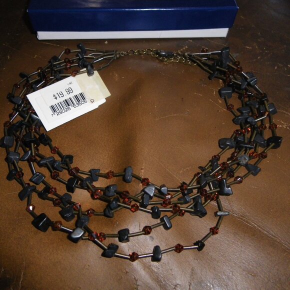 Vintage Women's Multi Stranded Choker Style Beaded Necklace - Picture 2 of 2